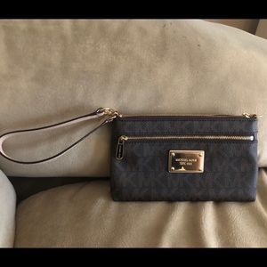 Michael Kors Wristlet